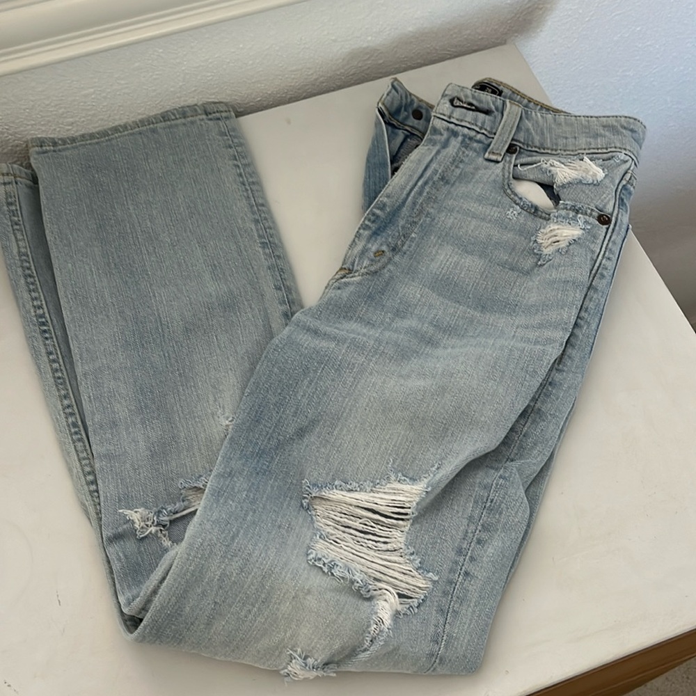 Zoe Ankle Distressed Jeans